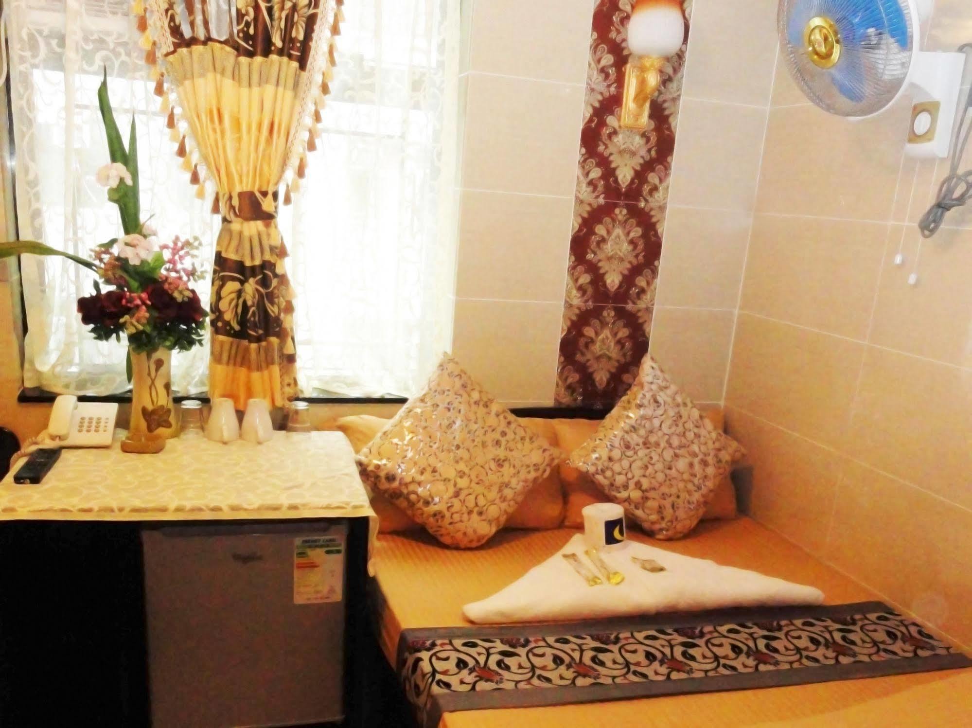 Budget Hostel Block D 10Th Floor Χονγκ Κονγκ Εξωτερικό φωτογραφία