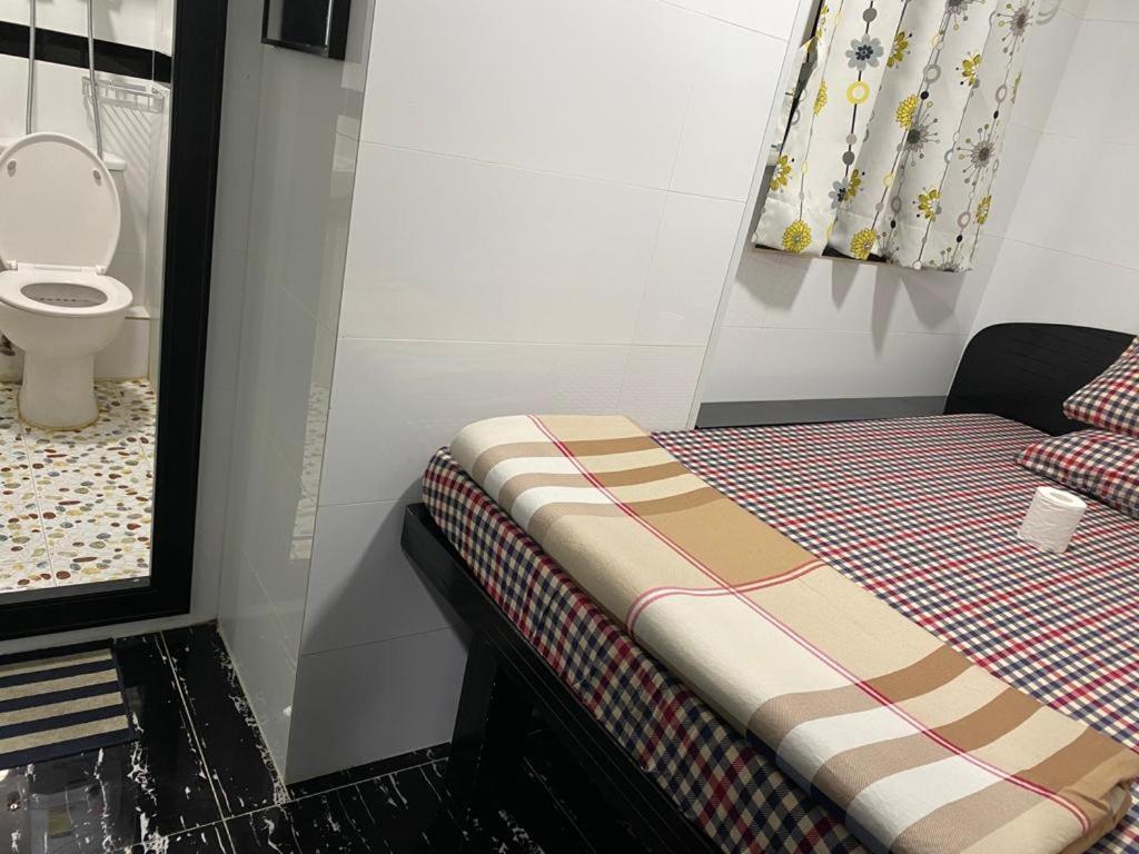 Budget Hostel Block D 10Th Floor Χονγκ Κονγκ Εξωτερικό φωτογραφία